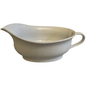 Pottery Barn‎ Classic Gravy Boat Solid White 8.5”L X 3.5”H